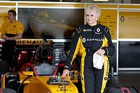 V&Iacute;DEO: Mulher de 79 anos pilota F1 e quebra recorde