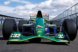 MICHELIN F1 テストカー 非売品なのかも 1/18