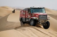 Van den Brink ziet kansen op Dakar-zege opnieuw slinken in elfde etappe