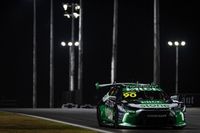 Stock Car: Ricardo Maurício comanda e vence sprint de Cuiabá