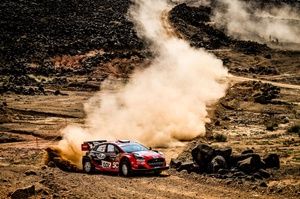 WRC Arabia Saudí: Evans sufre más que Ogier; Sesks, sorprendente líder