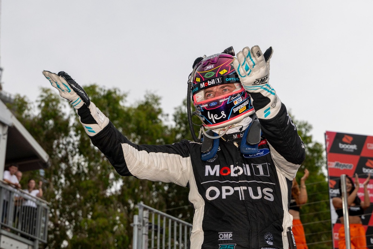 Supercars Sandown: Mostert holds out Brown in Race 1
