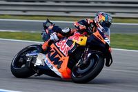 Pedrosa: “Al menos me entretuve viendo a Marc y a Pecco mientras me curaban”