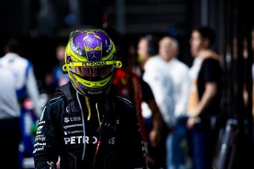 F1: Ex-dono de equipe vê Hamilton “desanimado” após duas etapas