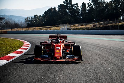 Ferrari SF90: completato il filming day a Barcellona da Vettel e Leclerc