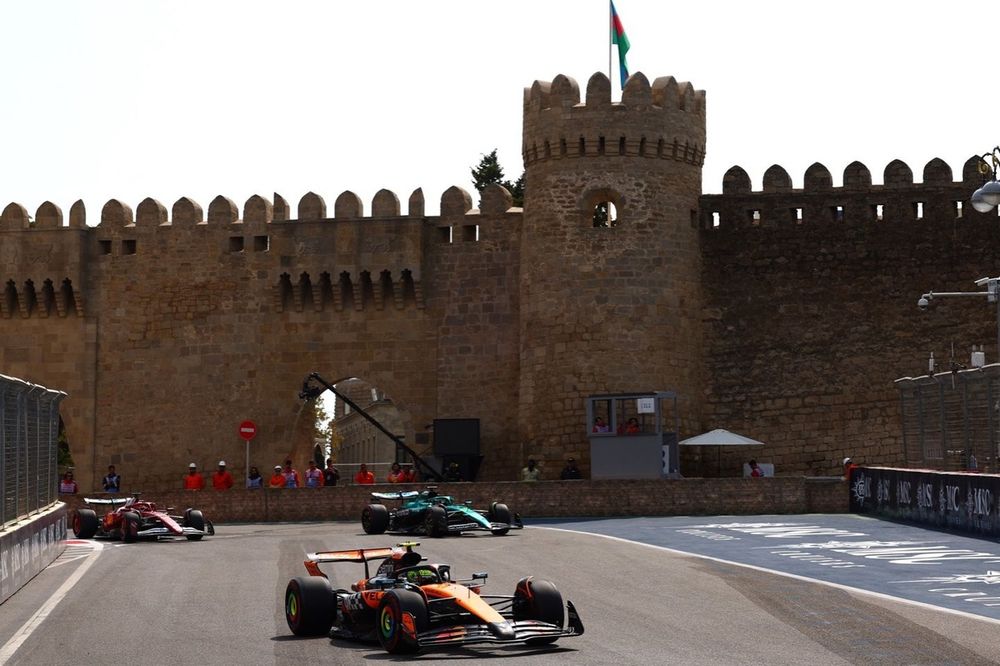 ノリスが唯一の1分42秒台で絶好の滑り出し。角田裕毅6番手で