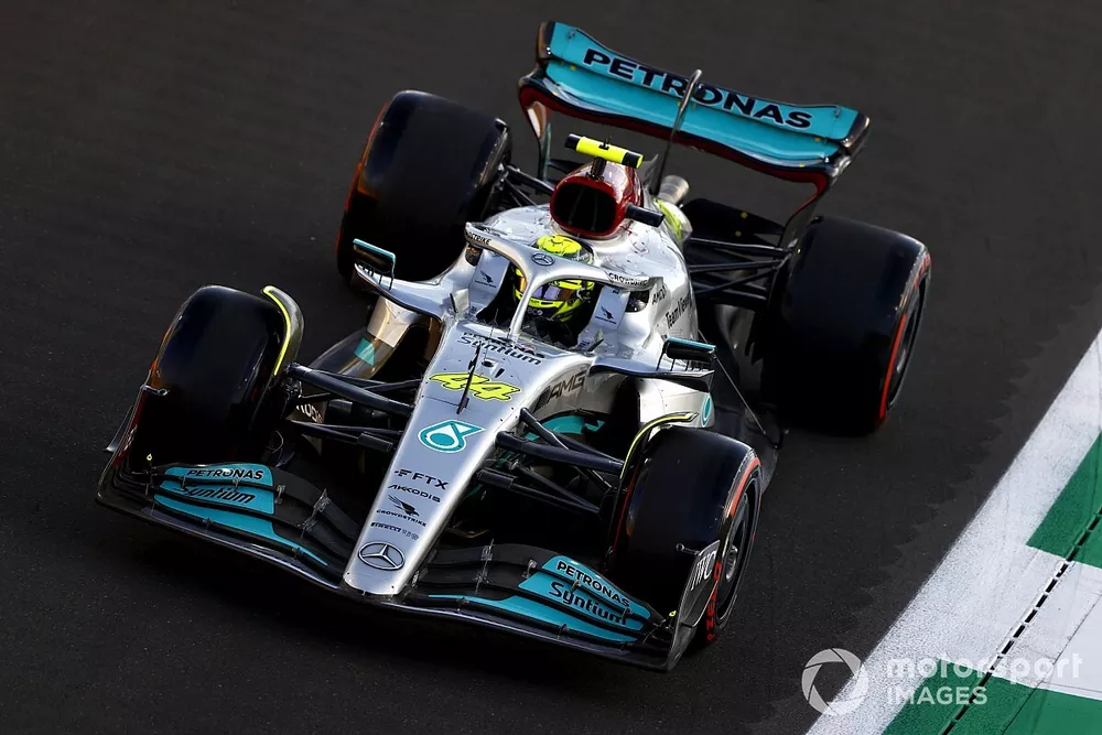 Lewis Hamilton, Mercedes W13