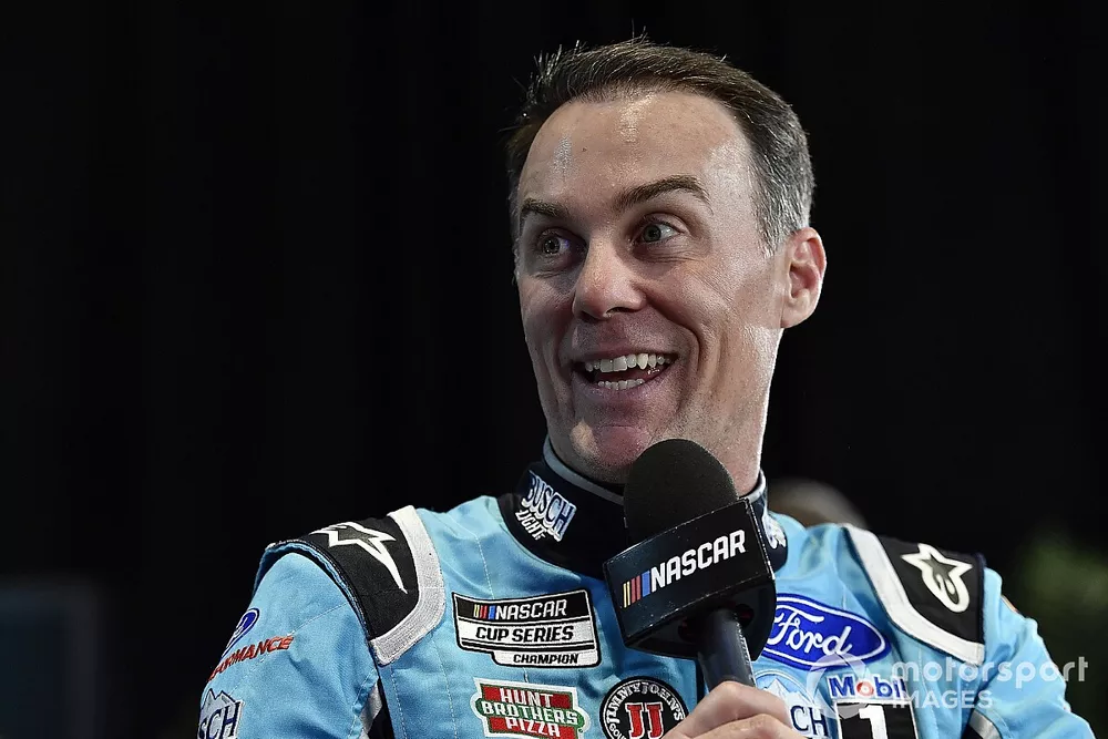 Kevin Harvick, Stewart-Haas Racing, Ford Mustang Busch Light #PIT4BUSCH