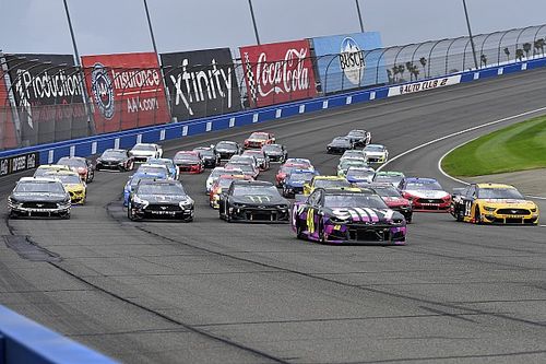 NASCAR pospone carreras hasta mayo por el coronavirus