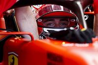 Leclerc promete ir para cima: "Quero pegar o vácuo de Verstappen"