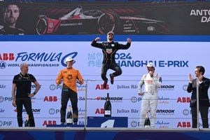 Da Costa wygrywa nerwowy wyścig