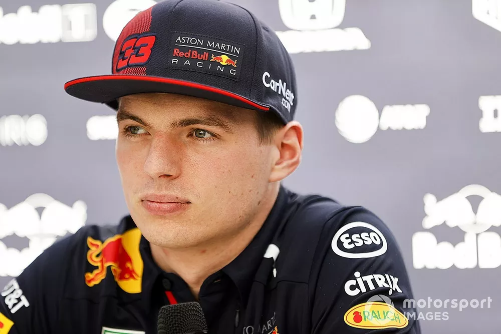Max Verstappen, Red Bull Racing, in gesprek met de media 