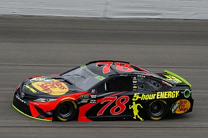 Truex se siente 'afortunado' de seguir con vida en los playoffs