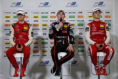 Vips "told" to expect Aron crash ahead of F3 race