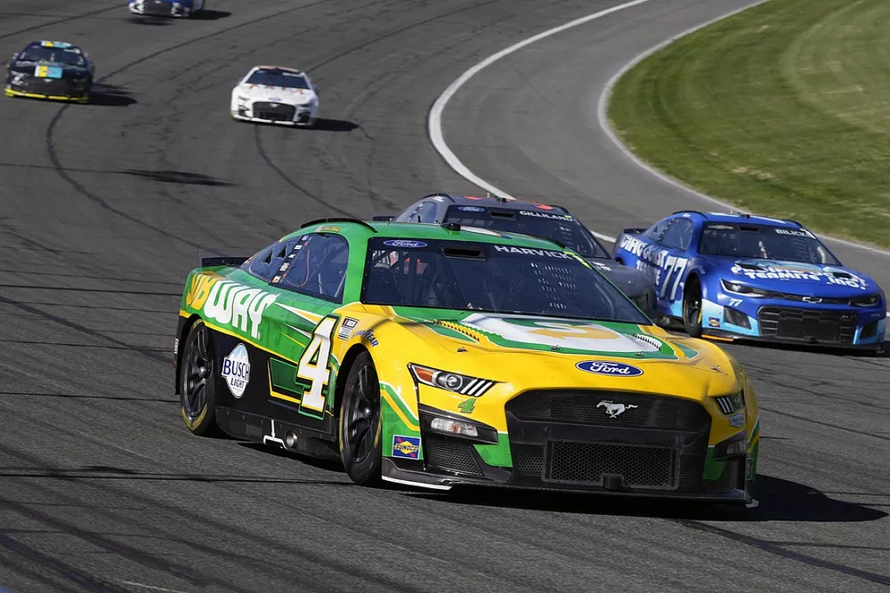 Kevin Harvick, Stewart Haas Racing, Ford Mustang Subway