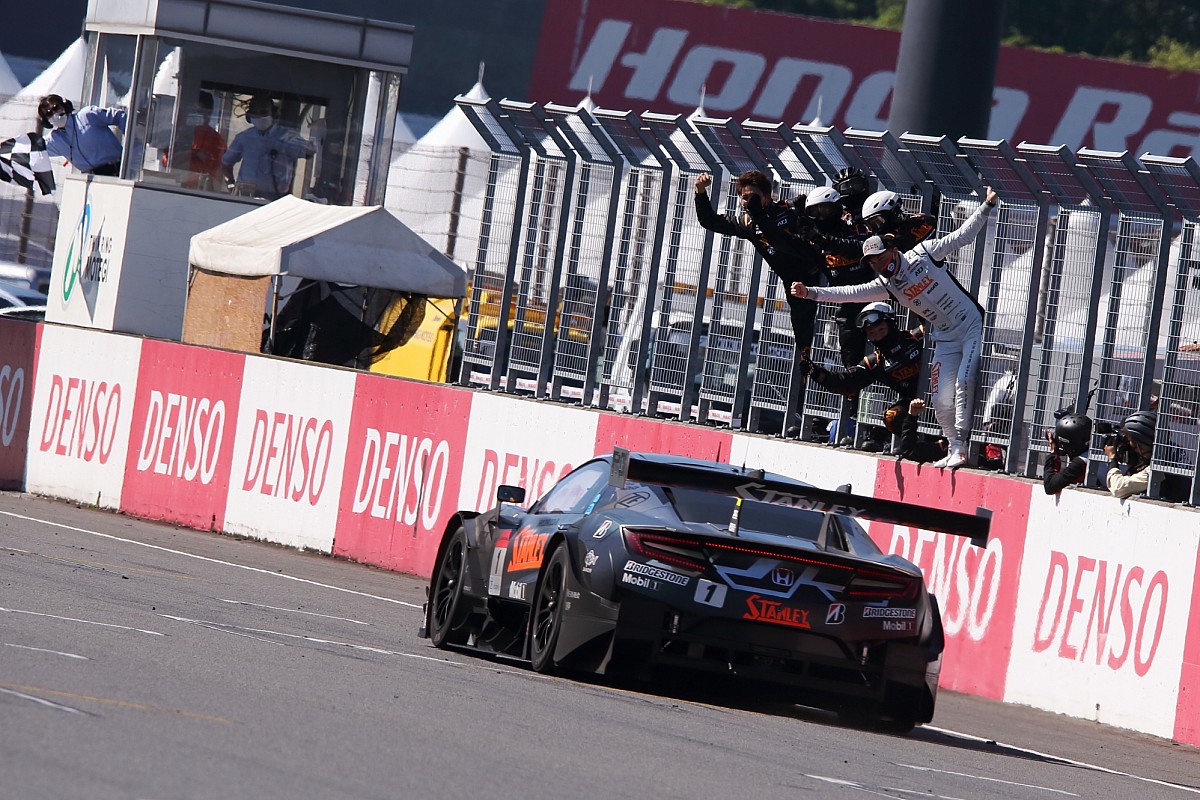 super-gt-motegi-2021-1-stanley