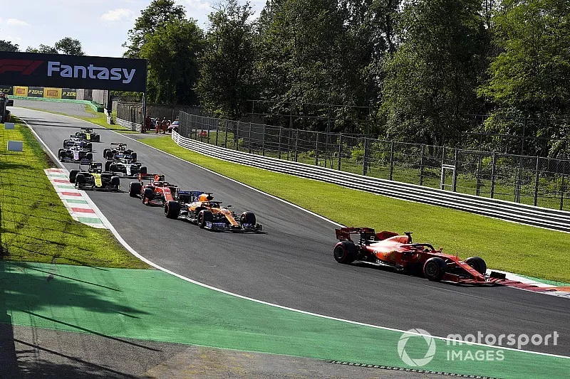 Sebastian Vettel, Ferrari SF90, Carlos Sainz Jr., McLaren MCL34, Charles Leclerc, Ferrari SF90, Nico Hulkenberg, Renault F1 Team R.S. 19 y Lewis Hamilton, Mercedes AMG F1 W10 