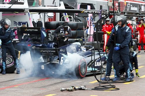 Latifi wzywa do zmiany świateł