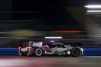 Después de ocho horas en Daytona, Kobayashi lidera