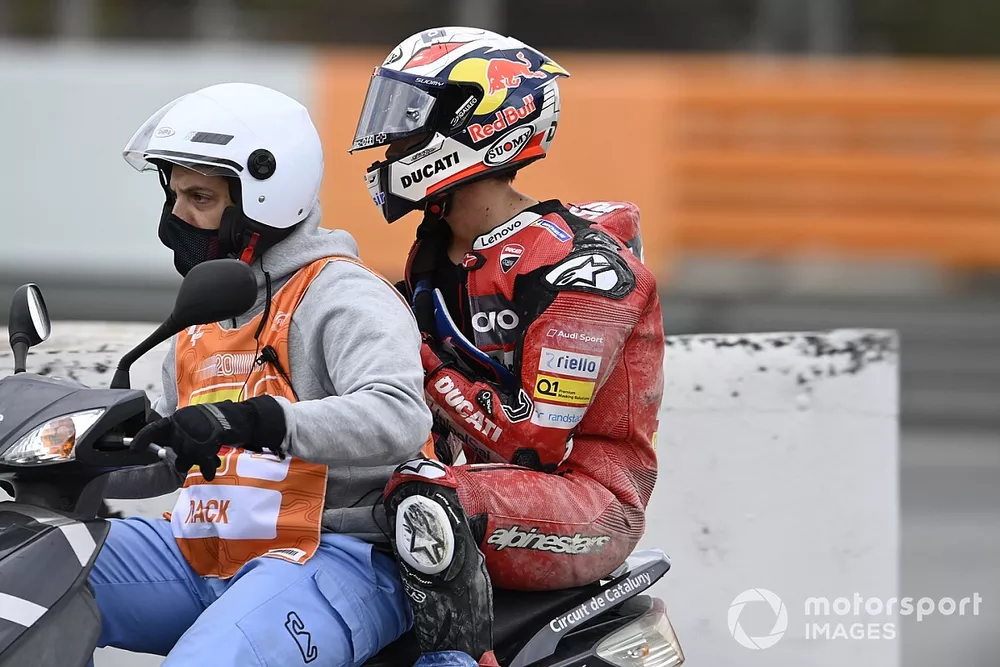 Andrea Dovizioso, Ducati Team despu&eacute;s de la ca&iacute;da