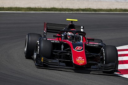 F2 Barcelona: Russell rebut kemenangan feature race, Gelael kecelakaan