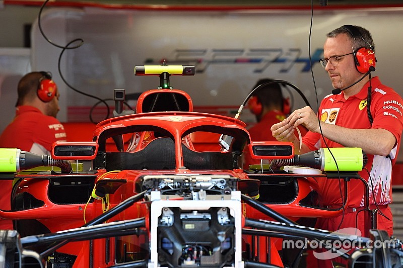 Ferrari a retiré les ailettes de ses rétroviseurs