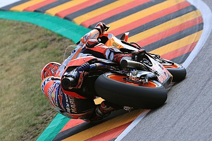 VIDEO: Perjuangan keras Marquez selamatkan motor