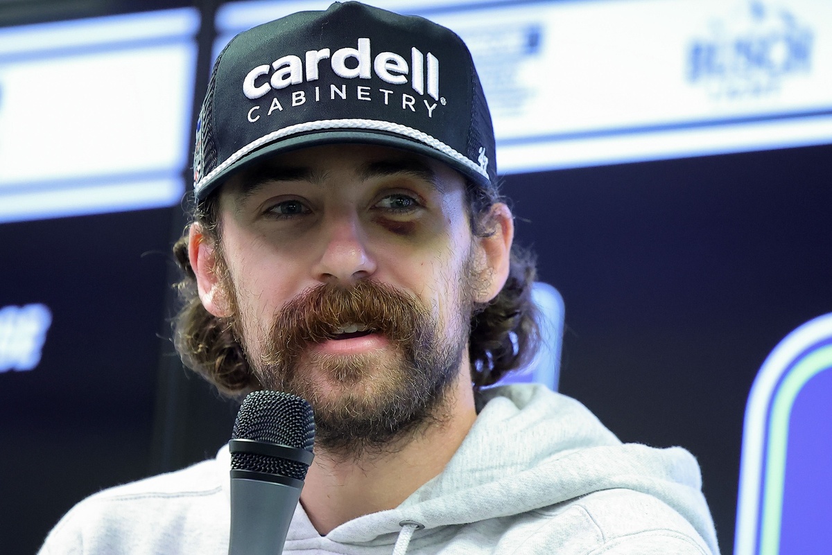 Carson Hocevar, Ryan Blaney trade niceties a week after Bristol fight