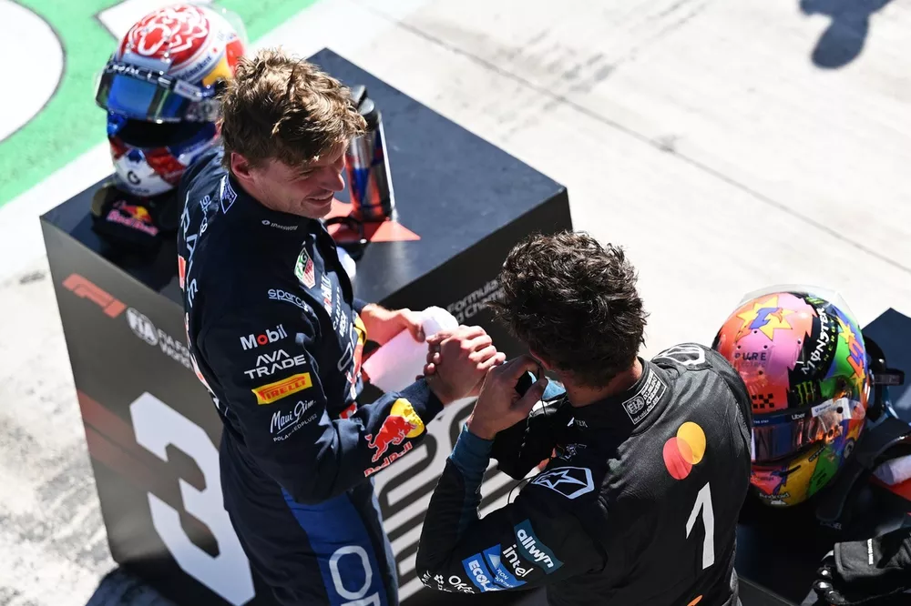 Lando Norris, McLaren, Max Verstappen, Red Bull Racing