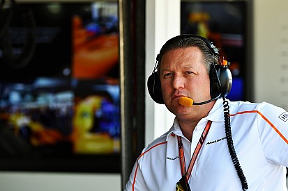 Керівник McLaren мало не виграв ретро-перегони на Нюрбургринзі