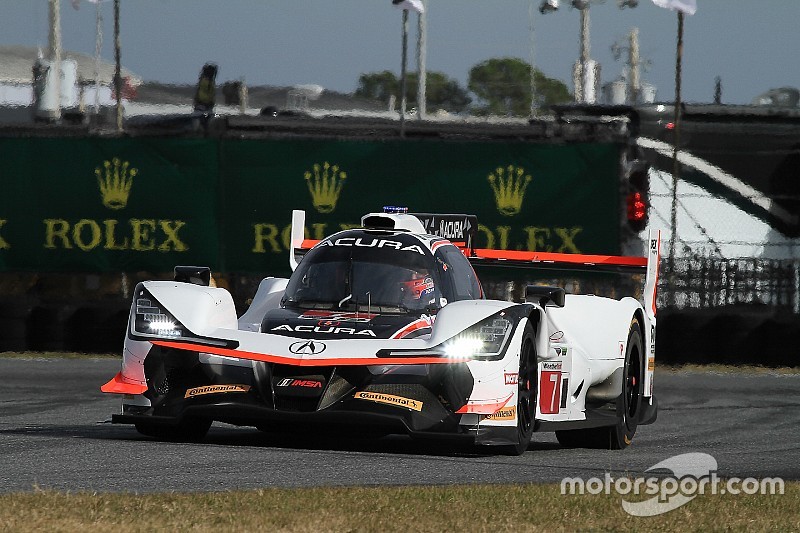 24 Castroneves Fastest For Penske In Second Practice