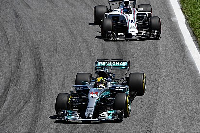 Brezilya'da günün pilotu Hamilton oldu!