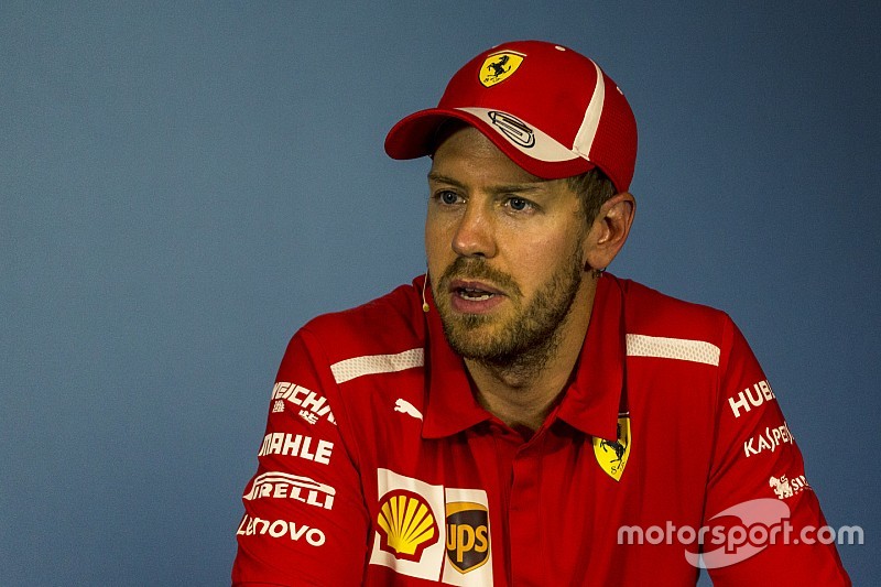 Villeneuve: Vettel próbálná élve felfalni Leclerc-ket