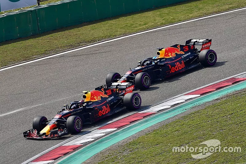 Max Verstappen, Red Bull Racing RB14 leads Daniel Ricciardo, Red Bull Racing RB14