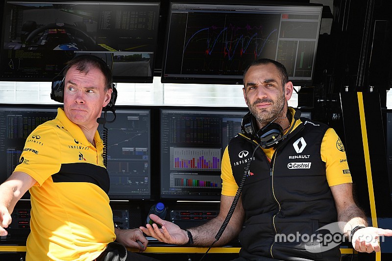 Renault: Бороться за победу в Канаде Red Bull не позволило топливо