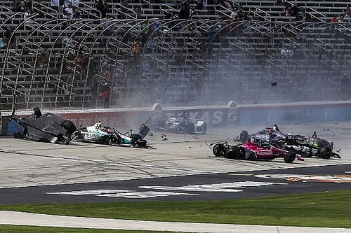 V&iacute;deo en IndyCar: accidente m&uacute;ltiple al inicio de Texas 2