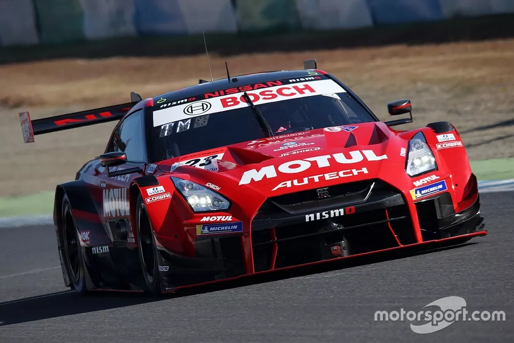 #23 MOTUL AUTECH GT-R