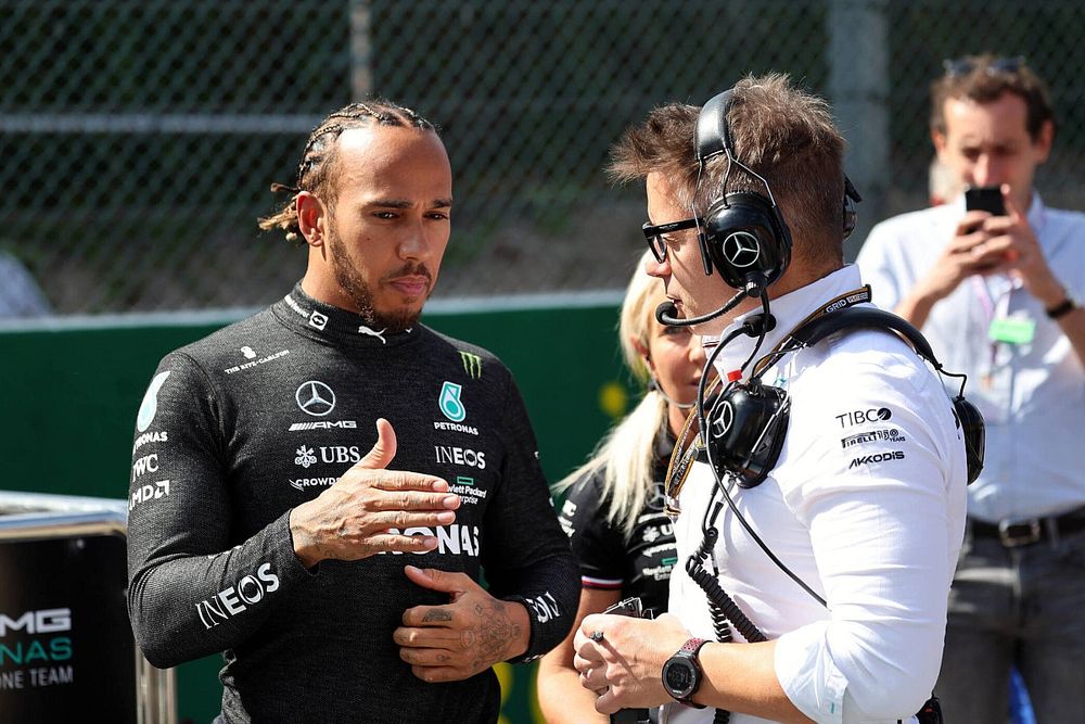 Lewis Hamilton, Mercedes-AMG, op de grid