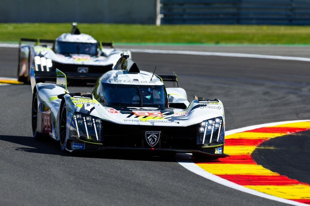 #93 Peugeot TotalEnergies - Peugeot 9X8 - Hybrid: Paul Di Resta, Mikkel Jensen, Jean-Eric Vergne, #94 Peugeot TotalEnergies - Peugeot 9X8 - Hybrid: Loic Duval, Malthe Jakobsen, Stoffel Vandoorne