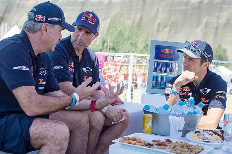 #300 X-Raid Mini JCW Team: Carlos Sainz, #304 X-Raid Mini JCW Team: Stéphane Peterhansel, #308 X-Raid Mini JCW Team: Cyril Despres