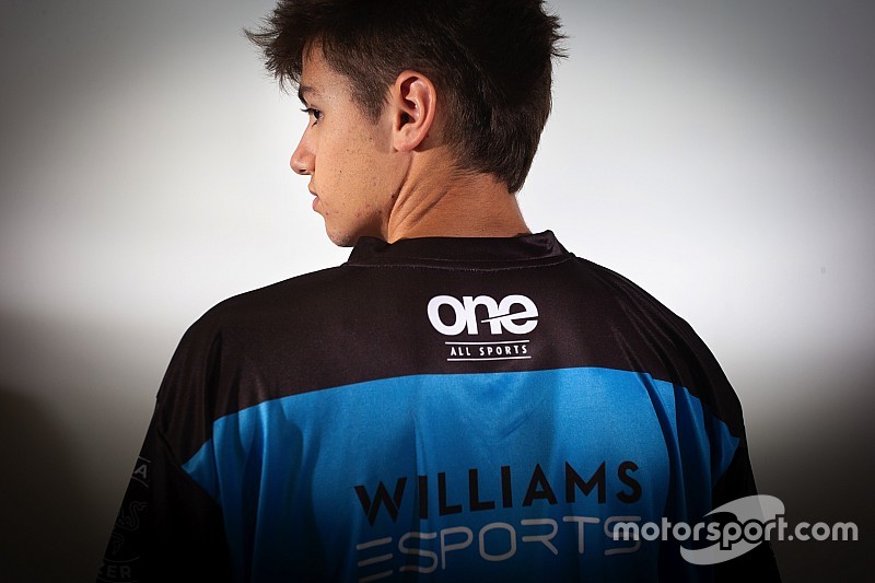 Álvaro Carretón, el joven piloto español de Williams en la F1 eSports