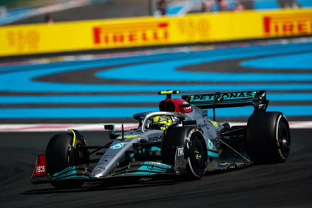 Lewis Hamilton, Mercedes W13