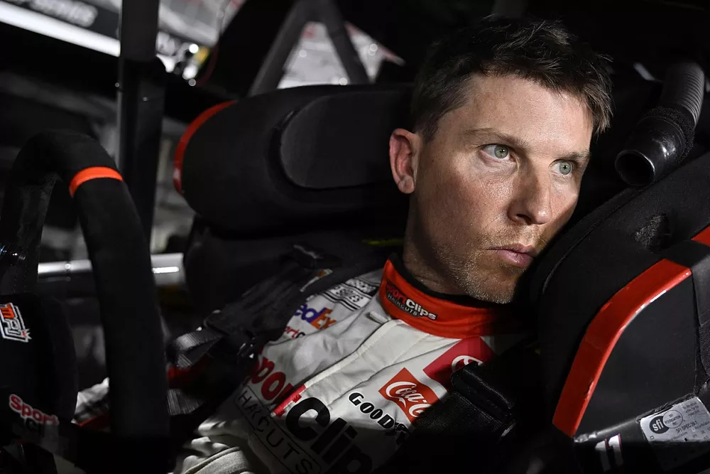 Denny Hamlin, Joe Gibbs Racing, Sport Clips Haircuts Toyota