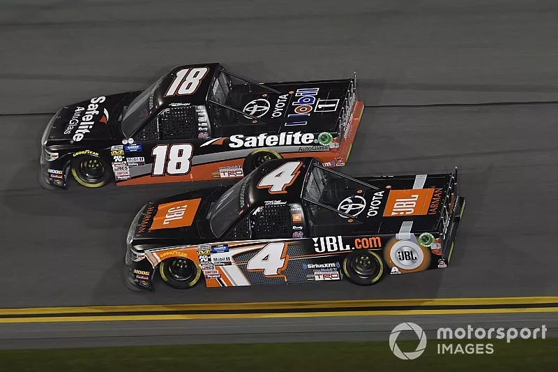 Harrison Burton, Kyle Busch Motorsports, Toyota Tundra Safelite AutoGlass, Todd Gilliland, Kyle Busch Motorsports, Toyota Tundra JBL