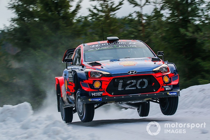 Svezia, PS11: Ogier vince la stage, Neuville sale quarto ed è a un passo dal podio