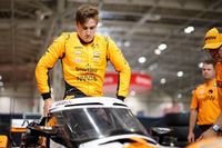 Aviones, trenes y coches: La travesía de Pourchaire para la IndyCar en Toronto