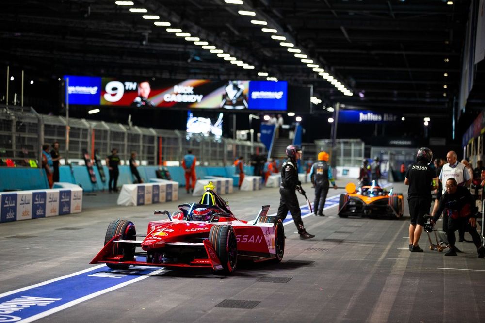 Oliver Rowland, Nissan Formula E Team, Nissan e-4ORCE 04