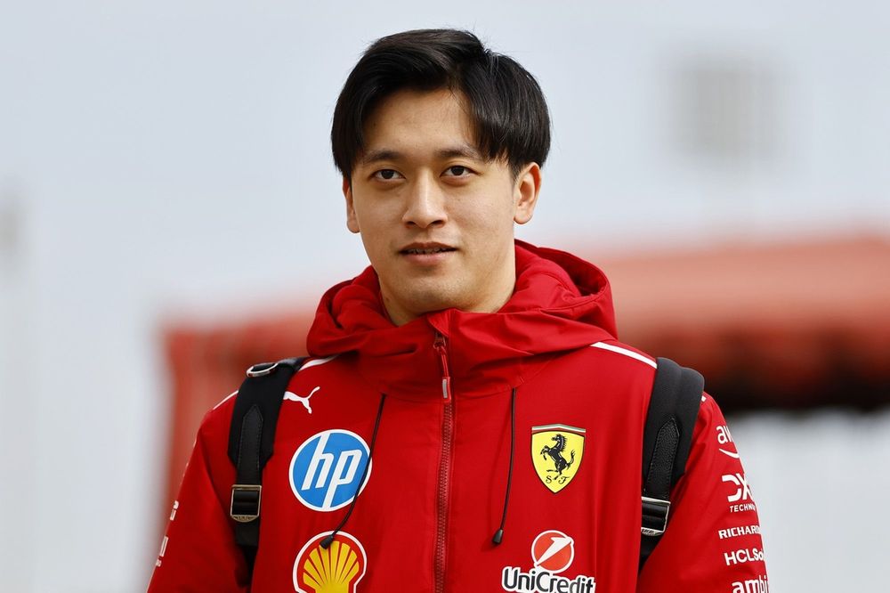 Guanyu Zhou, Ferrari