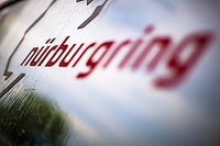 La polic&iacute;a saca a un Youtuber del "Infierno verde" del N&uuml;rburgring 