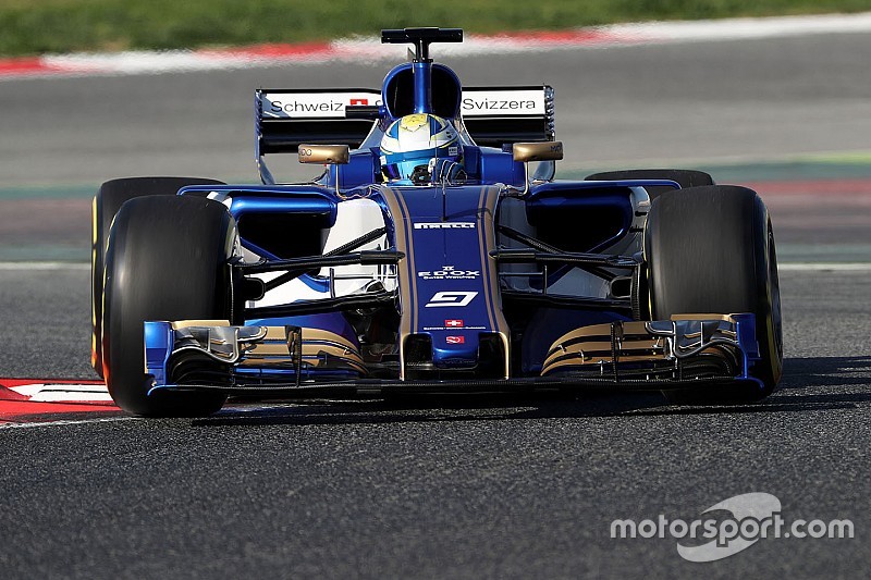 Nieuwe Sauber maakt eerste meters op Circuit de Catalunya (met video)